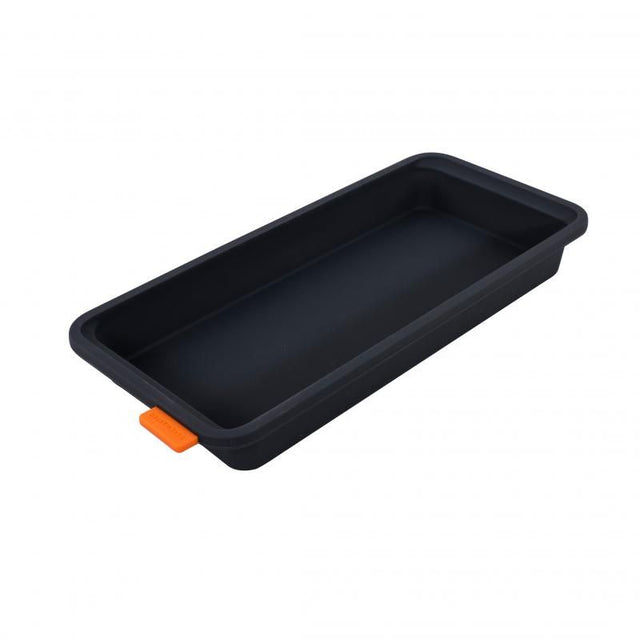 Bakemaster Medium Divider Tray (28 x 13 x 3.5 cm) for separating foods while cooking; non-stick, durable, and eco-friendly.