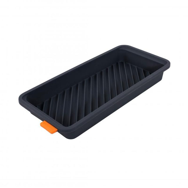 Bakemaster Medium Grill Divider (28 x 13 x 3.5cm) for versatile cooking, offering a non-stick surface and easy food release.