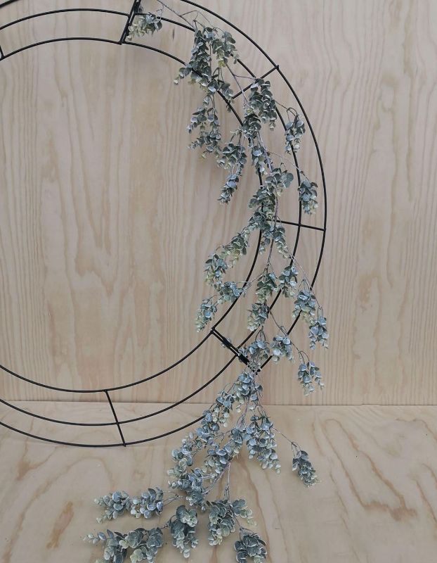 Lifelike 1.8M grey eucalyptus garland, perfect for home decor, weddings, and events, requiring no maintenance.