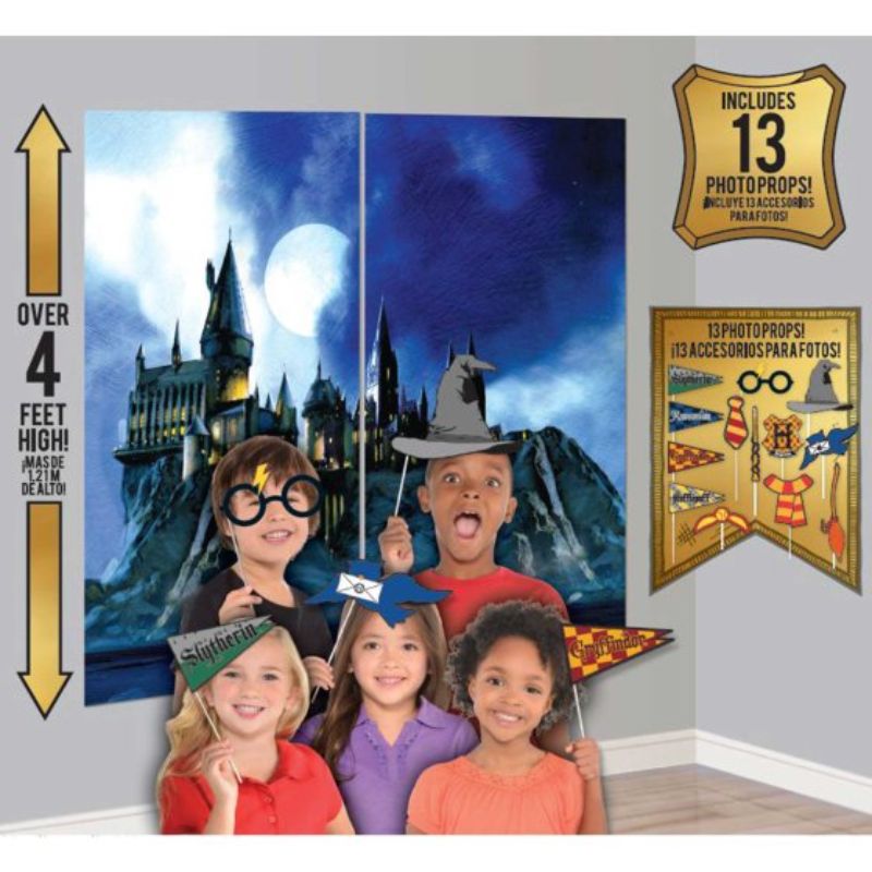 Harry Potter Scene Setter kit featuring large backdrops and 13 props for themed parties and celebrations.