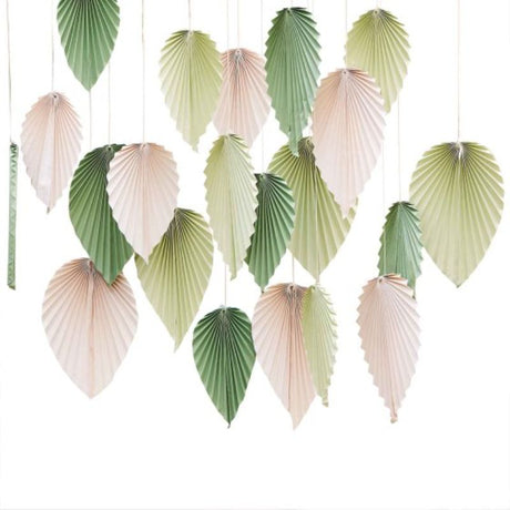 Backdrop paper palm spear fans in cream and sage, 26-pack, ranging 10cm to 30cm, perfect for chic event displays.