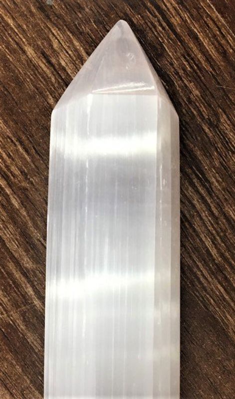 Elegant 21cm White Selenite Point crystal, promoting peace and mental clarity, perfect for meditation and home décor.