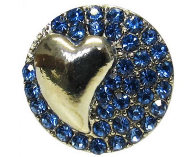 Elegant blue diamante snap featuring a heart design, perfect for personalized jewelry and stylish expressions.