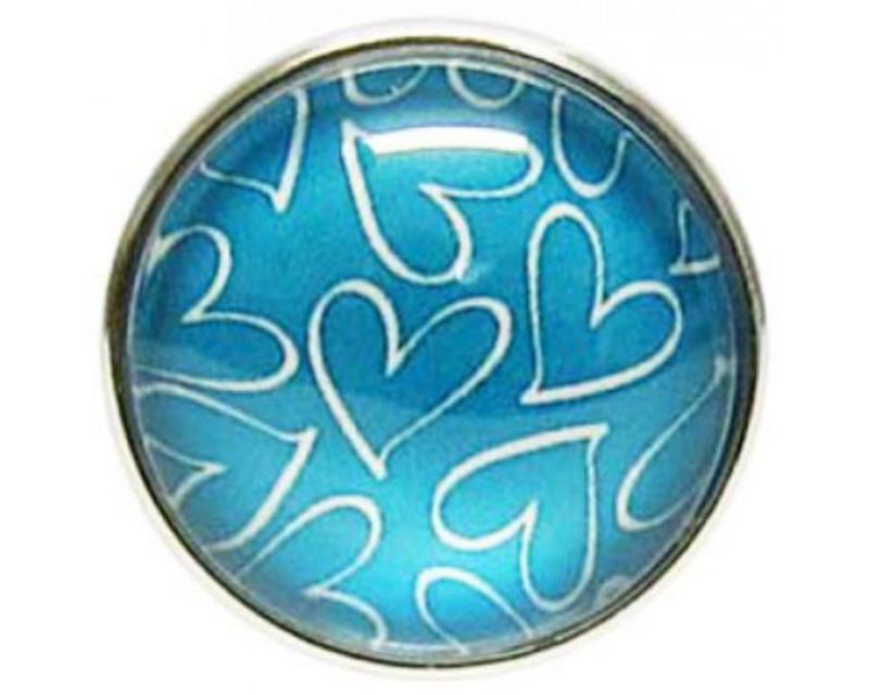 Stylish snaps featuring a playful white hearts pattern on blue, perfect for enhancing any outfit with charm.