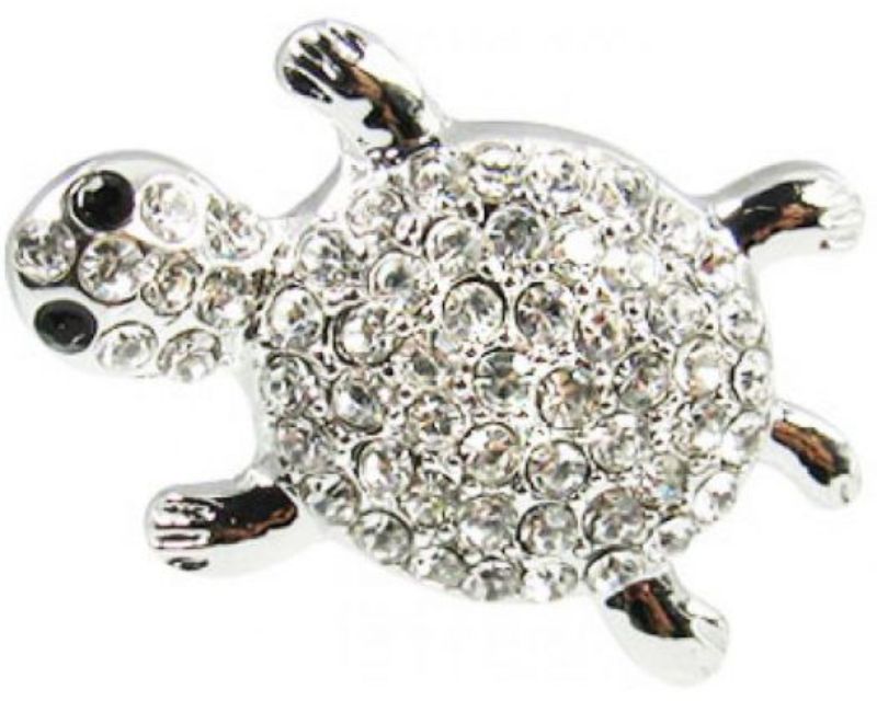 Dazzling diamante turtle charm, 26 mm x 17 mm, adds elegance to snap jewelry collections, perfect for any occasion.