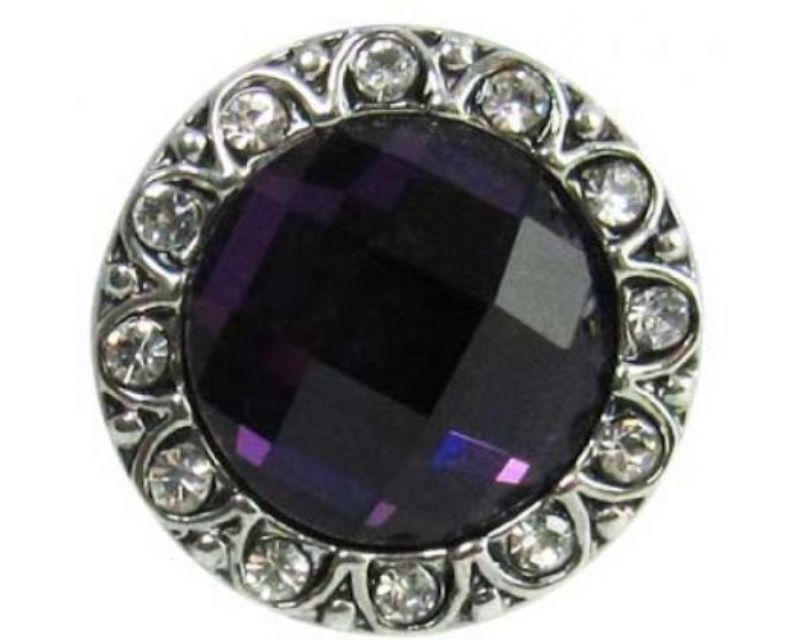 Elegant Snaps REDFOX featuring a brilliant purple crystal, perfect for adding sophistication to any outfit.