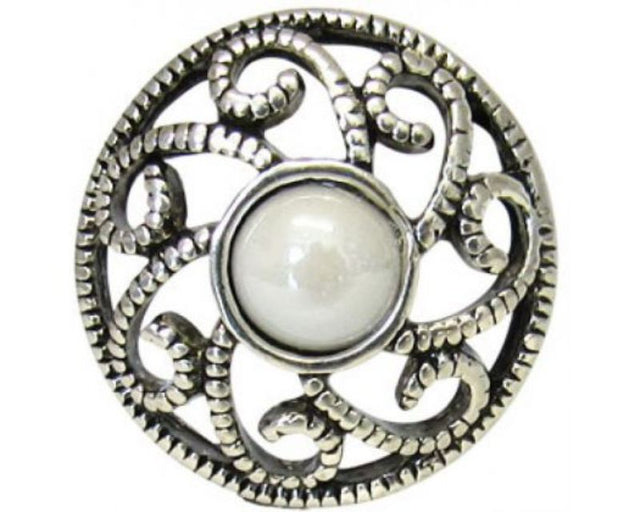 Elegant Snaps REDFOX - Pearl Swirl accessory featuring a dazzling swirl of pearl tones for versatile fashion styling.