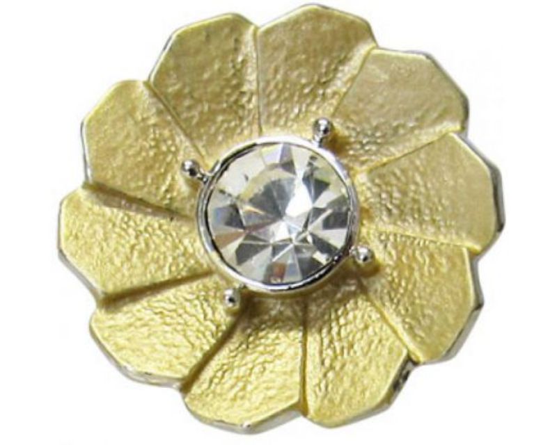 Elegant flower snap with sparkling diamante embellishments, perfect for enhancing any outfit and expressing personal style.