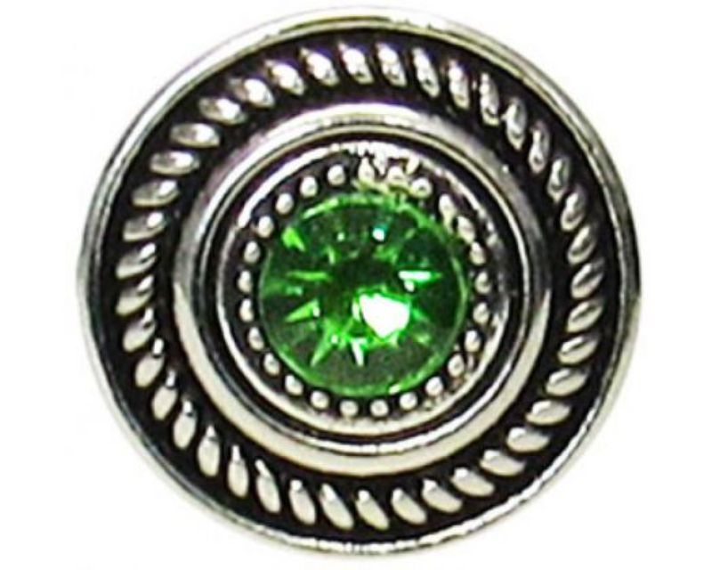 Elegant green Celtic Circle snap with intricate design, perfect for versatile jewelry styles and celebrating Celtic heritage.