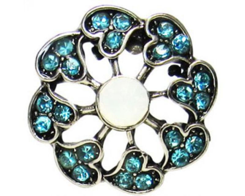 Vibrant blue snap featuring interlinked hearts, ideal for adding elegance and playfulness to your outfits.