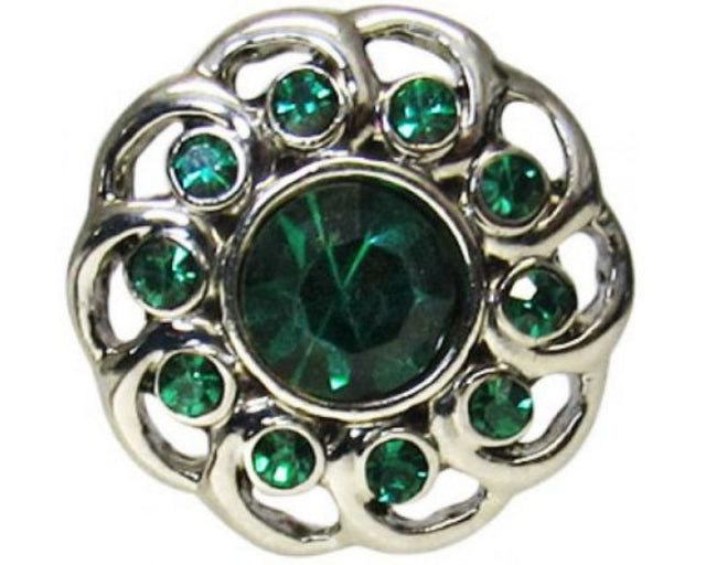 Elegant snaps featuring circles adorned with vibrant green diamonds, perfect for stylish jewelry customization.