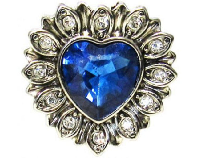 Blue heart earrings from Snaps REDFOX, adding elegance and versatility to any outfit with a lightweight design.