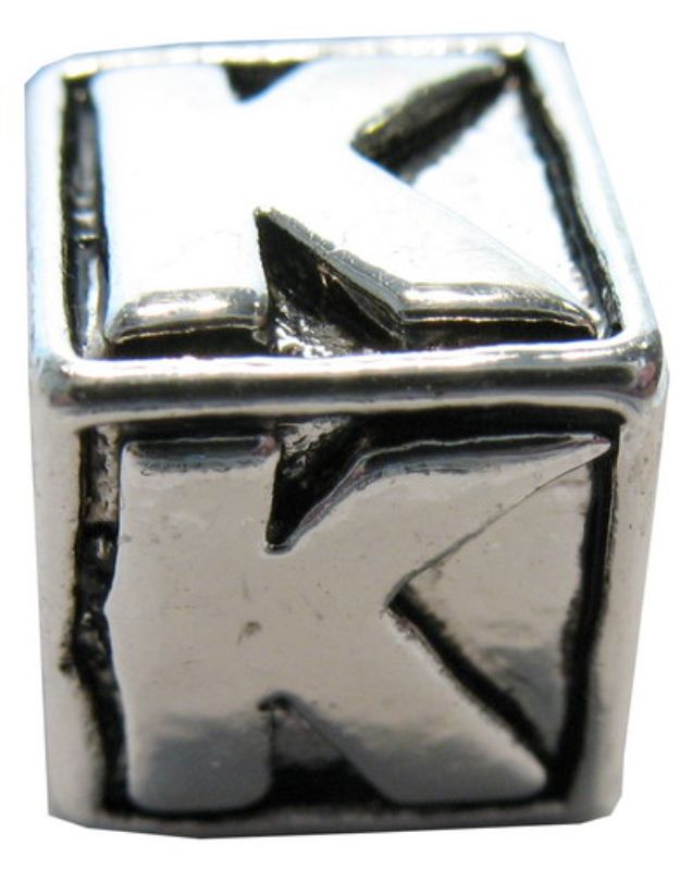 Square metal letter beads featuring an engraved 'K', perfect for personalized jewelry and crafting unique accessories.