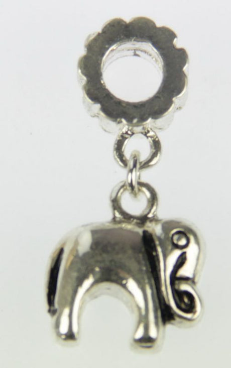 Intricate metal elephant charms in a 5-pack, perfect for adding elegance to jewelry-making and DIY crafts.