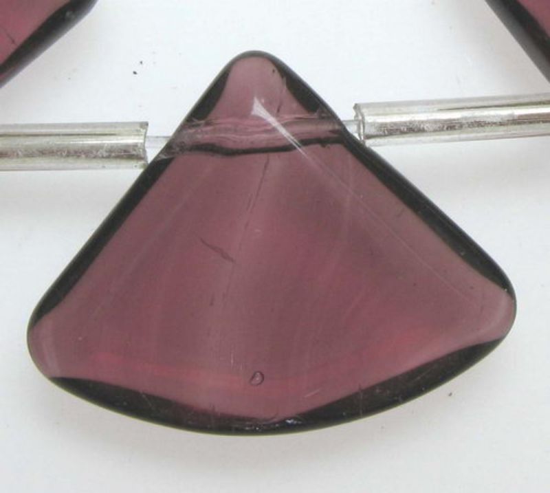 Set of 3 fan-shaped glass beads, 13x17mm, vibrant colors, perfect for jewelry making and DIY projects.