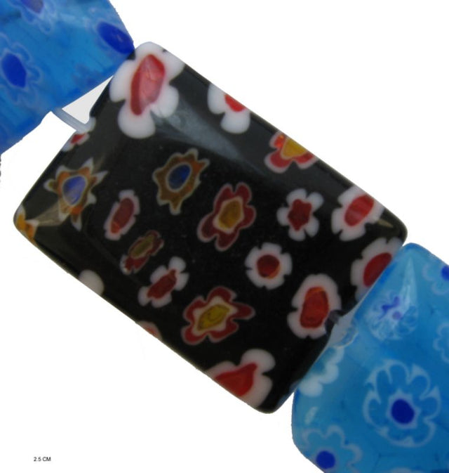 Set of 3 elegant Venetian glass beads, 18.5x13mm, featuring vibrant colors and intricate patterns for jewelry making.