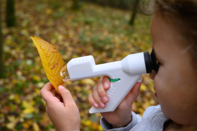 Compact 30x magnification pocket microscope for kids, perfect for exploring nature up close and fostering scientific curiosity.