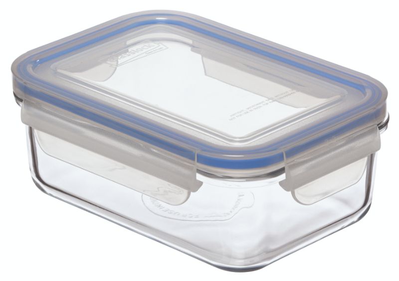 Rectangular Glass Food Container from Glasslock (715ml) with airtight lid, made of durable, BPA-free tempered glass.