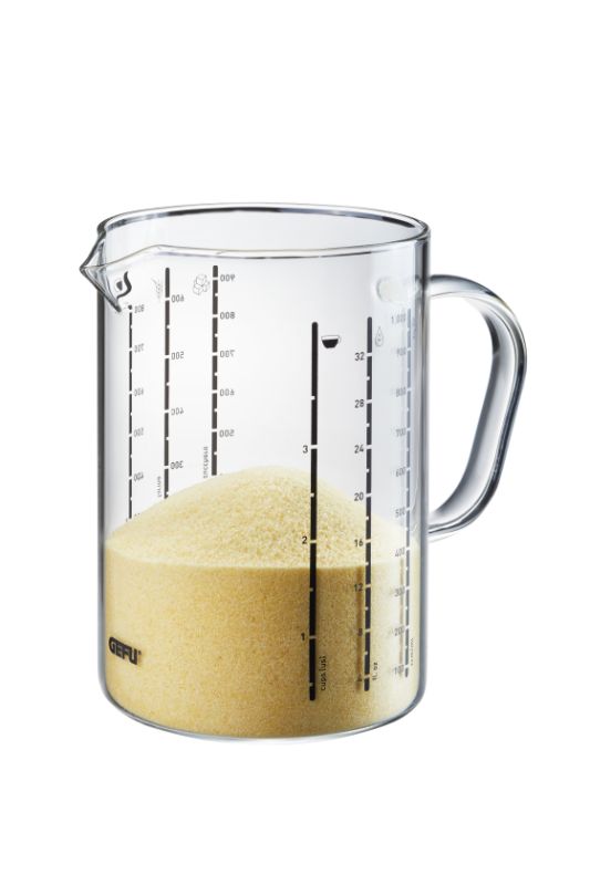 Borosilicate glass measuring jug (1L) with clear markings for precise measurement and convenient pouring lip, dishwasher safe.