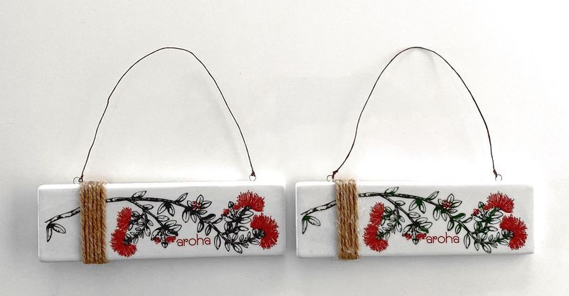 Set of 6 assorted Aroha and Pohutukawa hanging ornaments, each 19cm, showcasing New Zealand's natural beauty for festive decor.