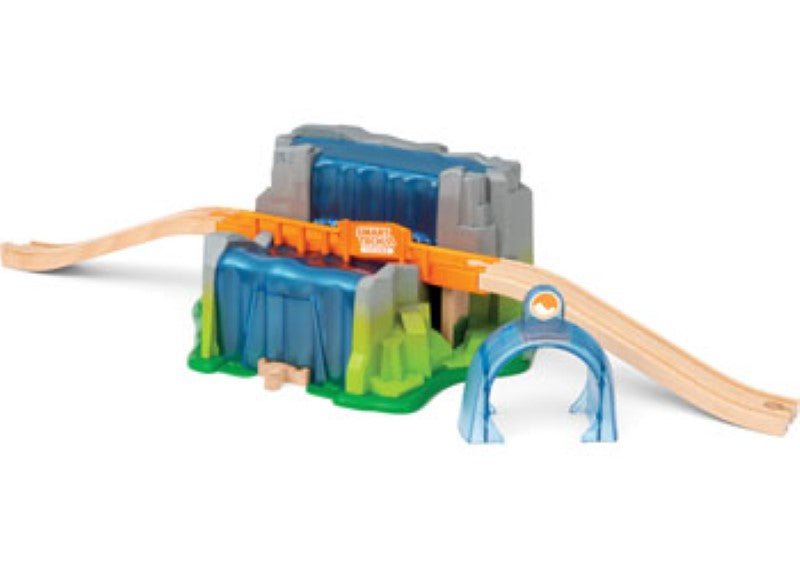 BRIO Smart Tech Sound Waterfall Tunnel features a 4-piece set with captivating sounds, two play routes, and a stunning waterfall design.