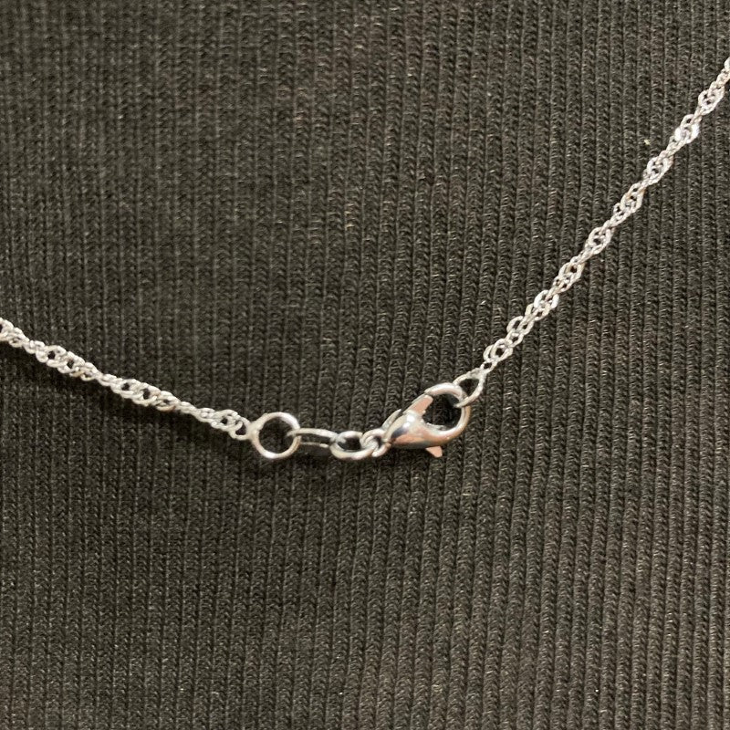Pack of 5 silver-plated chains, each 45cm long, perfect for versatile jewelry making and everyday elegance.