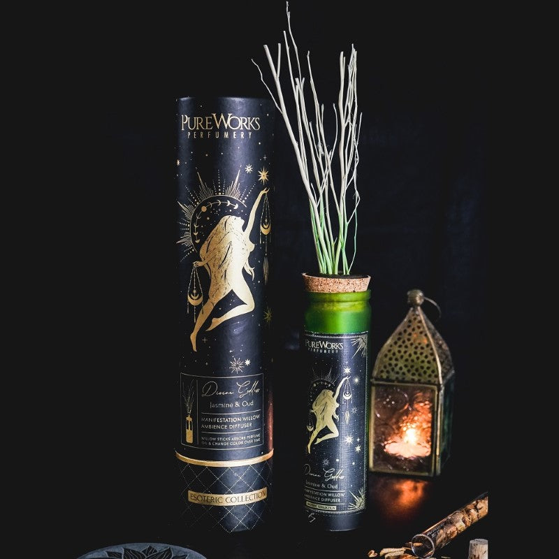 Elegant ombre glass diffuser with jasmine and oud, promoting relaxation and mindfulness in any space.