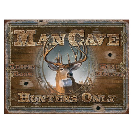 Metal wall art for man caves, featuring a rustic hunting design, measuring 20x30 cm, ideal for outdoor enthusiasts.