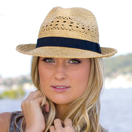 Unisex Noosa Trilby sun hat in cotton and natural fibers, 58cm, stylish and functional for sun protection and outdoor activities.