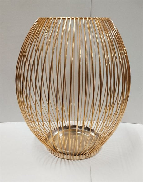 Rose gold wire candle holder, 18cm tall, featuring a modern design ideal for various candle sizes and home decor styles.