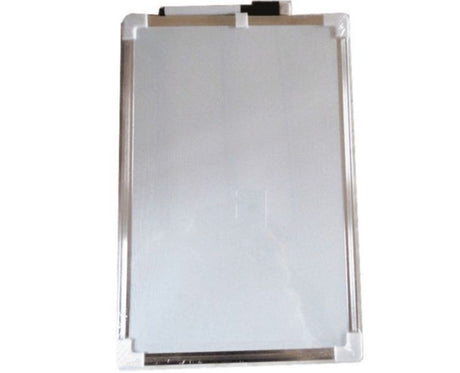 Three lightweight 30 x 20 cm whiteboards with pens, ideal for teaching, note-taking, and group discussions.
