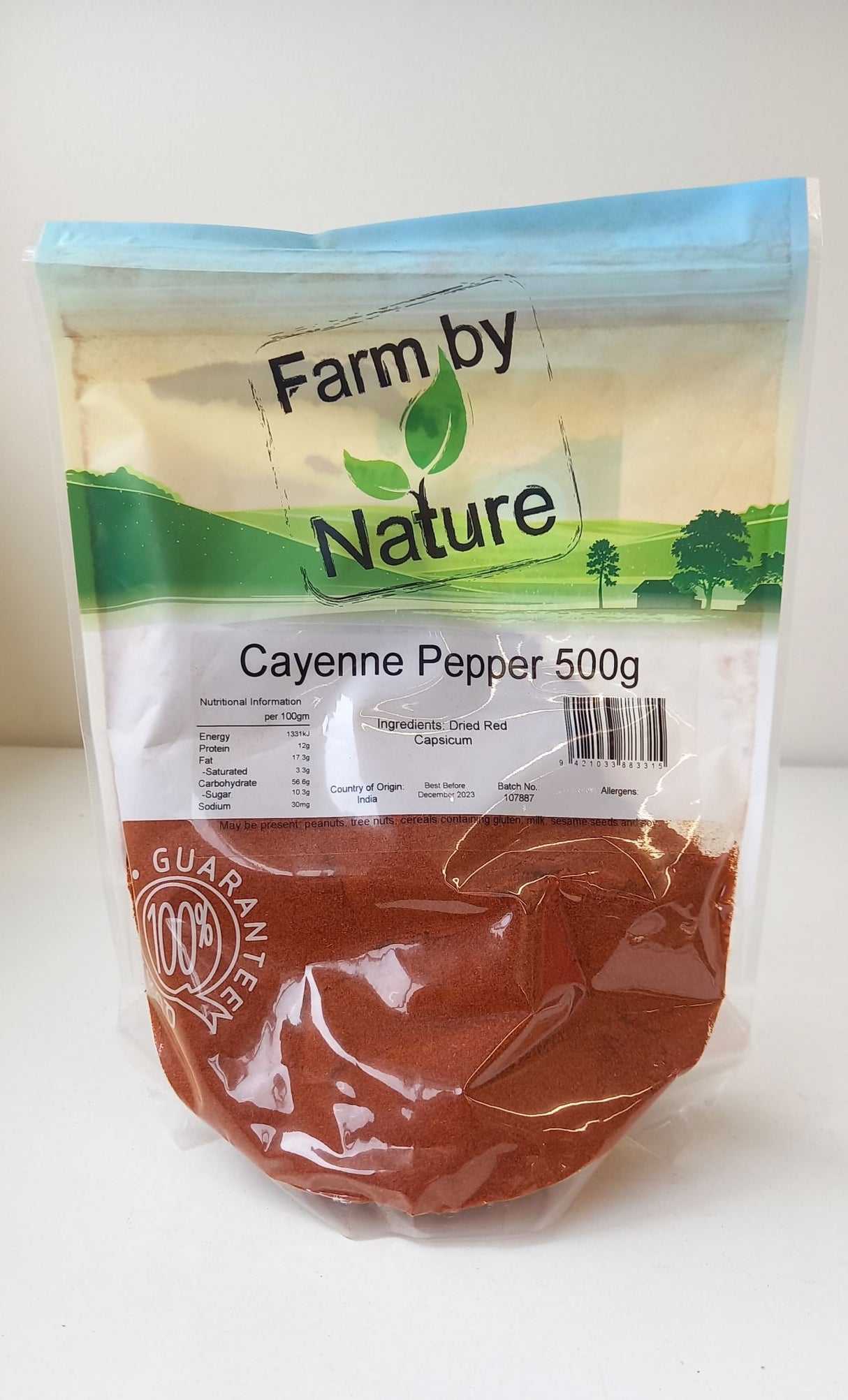 Vibrant cayenne pepper packet (500g) for spicy seasoning and health benefits, ideal for enhancing various dishes.