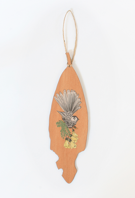 Unique wall art featuring a printed Pohutukawa leaf on 4mm Rimu veneer, ideal for gifting and indoor decor.