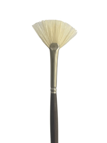 Premium fan brush with hog and Taklon bristles, ideal for blending and creating textures in various painting techniques.