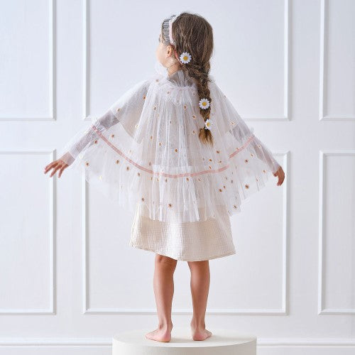 Lightweight tulle cape with daisy design, perfect for imaginative play and dress-up, ideal for ages 3-8.