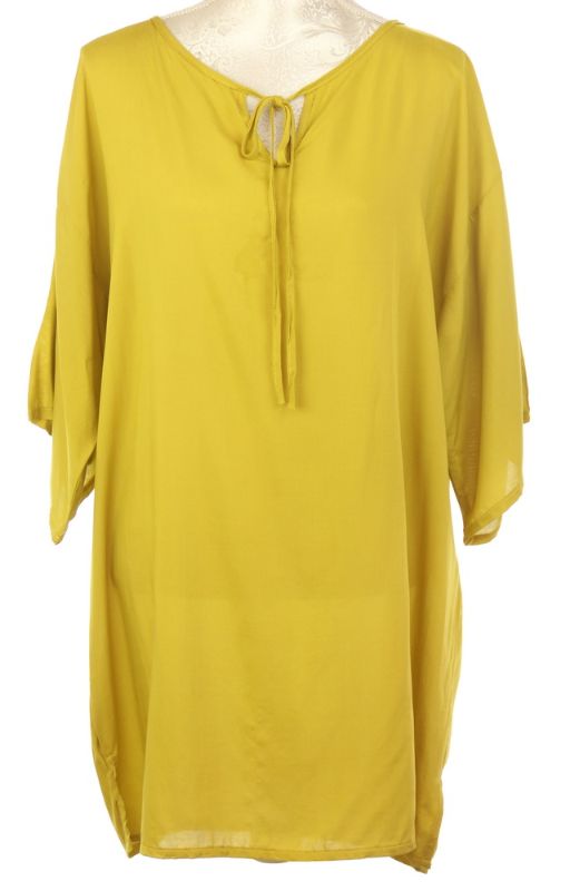 Plain chartreuse kaftan made of soft viscose, perfect for casual outings and beach days, offering a comfortable, relaxed fit.