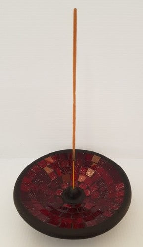 Elegant red mosaic incense holder, 15cm, designed to enhance decor and create a calming atmosphere for aromatherapy.