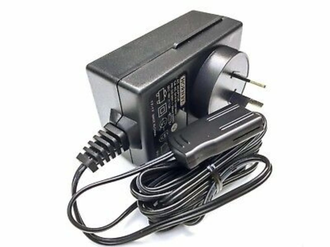 Scalextric Power Supply Spade Plug 15V 1.2A for reliable power and optimal performance in slot car racing.