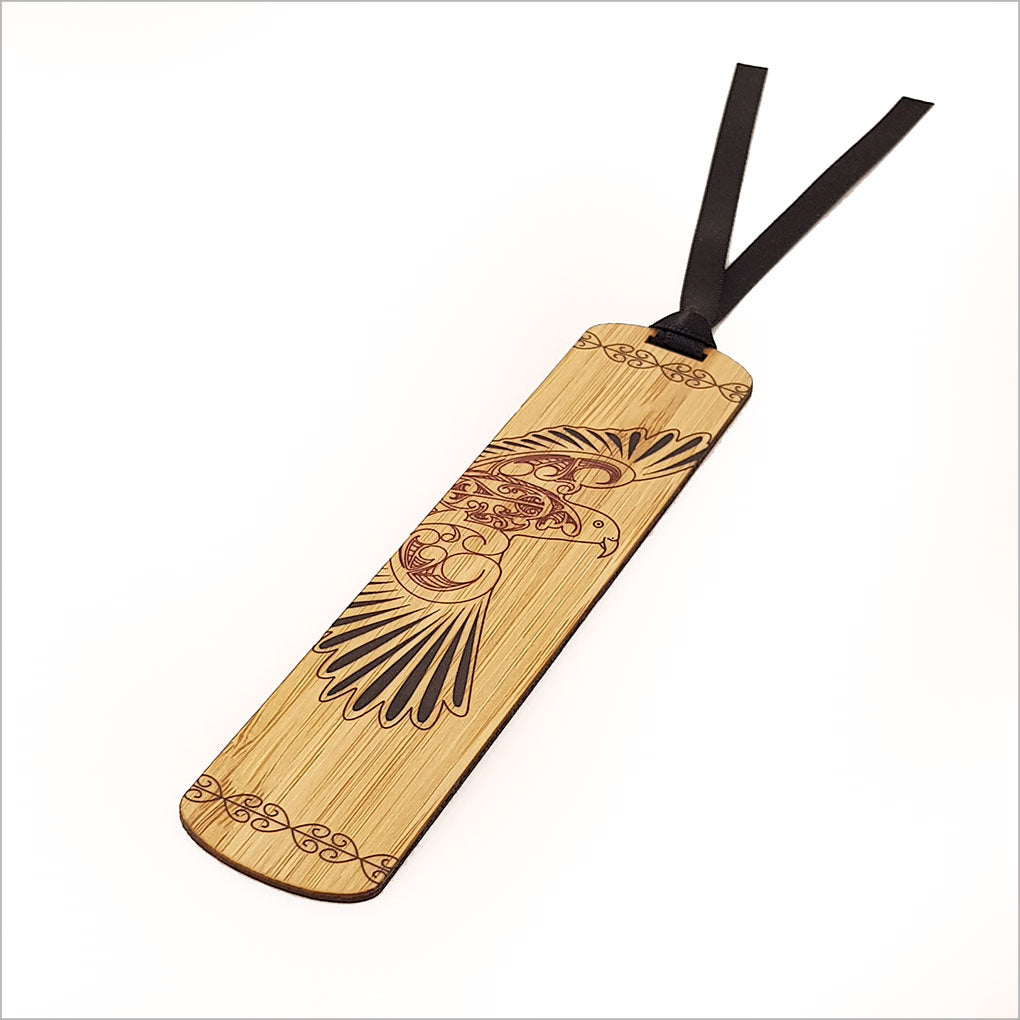 Kowhaiwhai Kea Greeting Card with bamboo bookmark, featuring vibrant designs inspired by New Zealand culture.