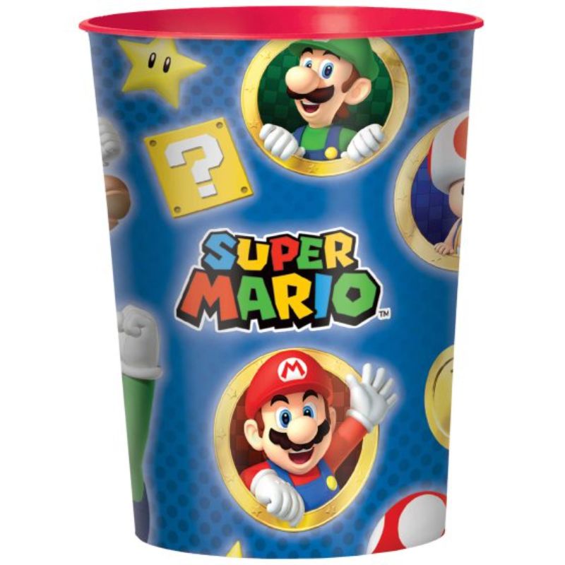 Vibrant Super Mario Brothers plastic cup (473ml) for parties, showcasing beloved characters for fun and functionality.