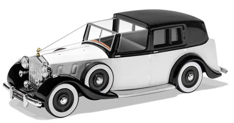 1/36 scale diecast model of a classic British wedding car, perfect for newlyweds and wedding memorabilia collections.