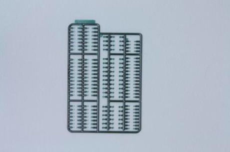 Detailed green marker lights for 1/32 model trucks, enhancing realism for hobbyists and model enthusiasts.