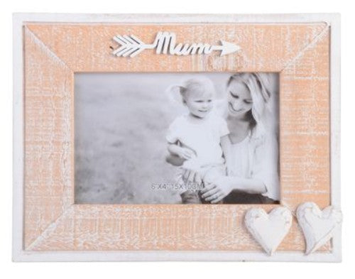 Rustic photo frame with heart motif, showcasing cherished memories of mum; perfect for home decor and heartfelt gifts.