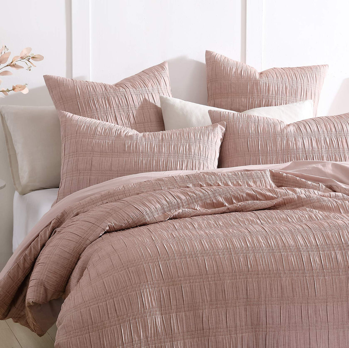 Elegant Queen duvet cover set in serene colors with delicate pick stitching for a tranquil bedroom atmosphere.