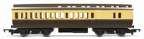 Hornby Tri-ang RS46 Victor Train Set featuring 'Lord of the Isles' locomotive and clerestory coaches on a smooth oval track.