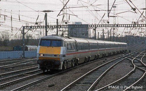 Hornby BR Mk4 Standard Coach D model, showcasing its sleek design, push-button doors, and 140 mph speed capability.