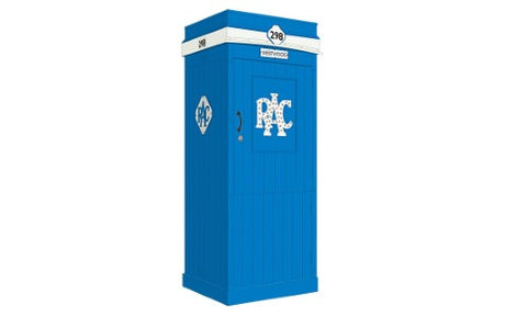 Hornby RAC Kiosk, a detailed miniature accessory enhancing model railway scenes with authentic design and durability.
