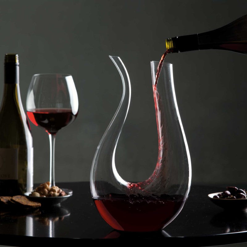 Elegant Barolo Wine Decanter in lead-free crystal glass, designed to aerate red wines, housed in a luxury pine presentation box.
