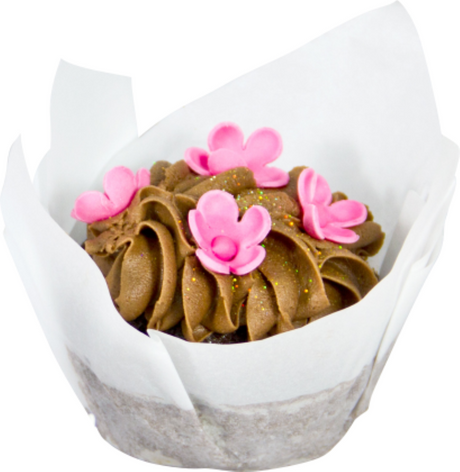 Elegant tulip-shaped parchment muffin cups, pack of 500, ideal for moist baking and beautiful presentations.