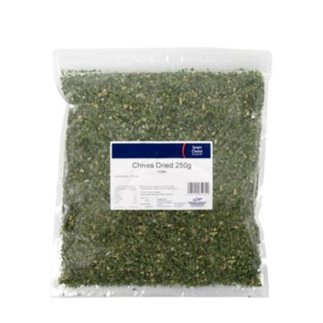 Dried chives in a 250g pack offer a mild onion flavor, perfect for enhancing various dishes with quality and convenience.